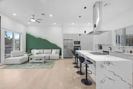 674b70ae96391a0013c07250 1301510401555024307 2039972964