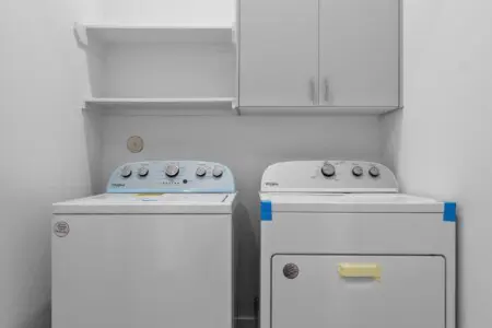 e27070de 009f 4f sSjwt